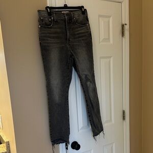 Stylish Black Distressed Women's Jeans